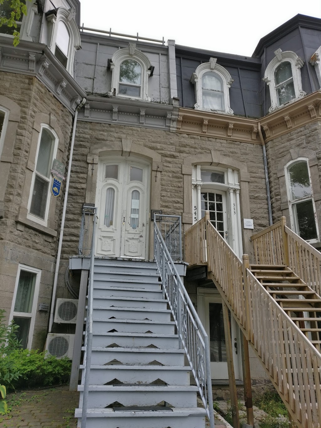 B & B Mon Calme | 549 Grande Allée E, Québec, QC G1R 2J5, Canada | Phone: (877) 983-8379