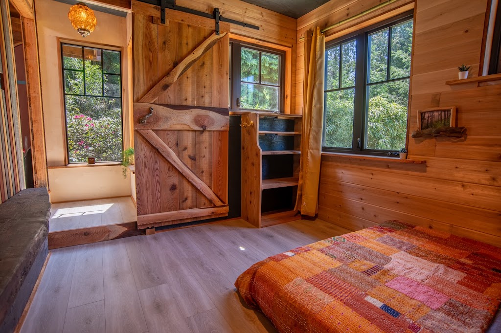 Savary Sunny Cedar Cabin & Studio | Campbell Way, qathet Regional District, BC V0N 2G0, Canada | Phone: (778) 829-7134