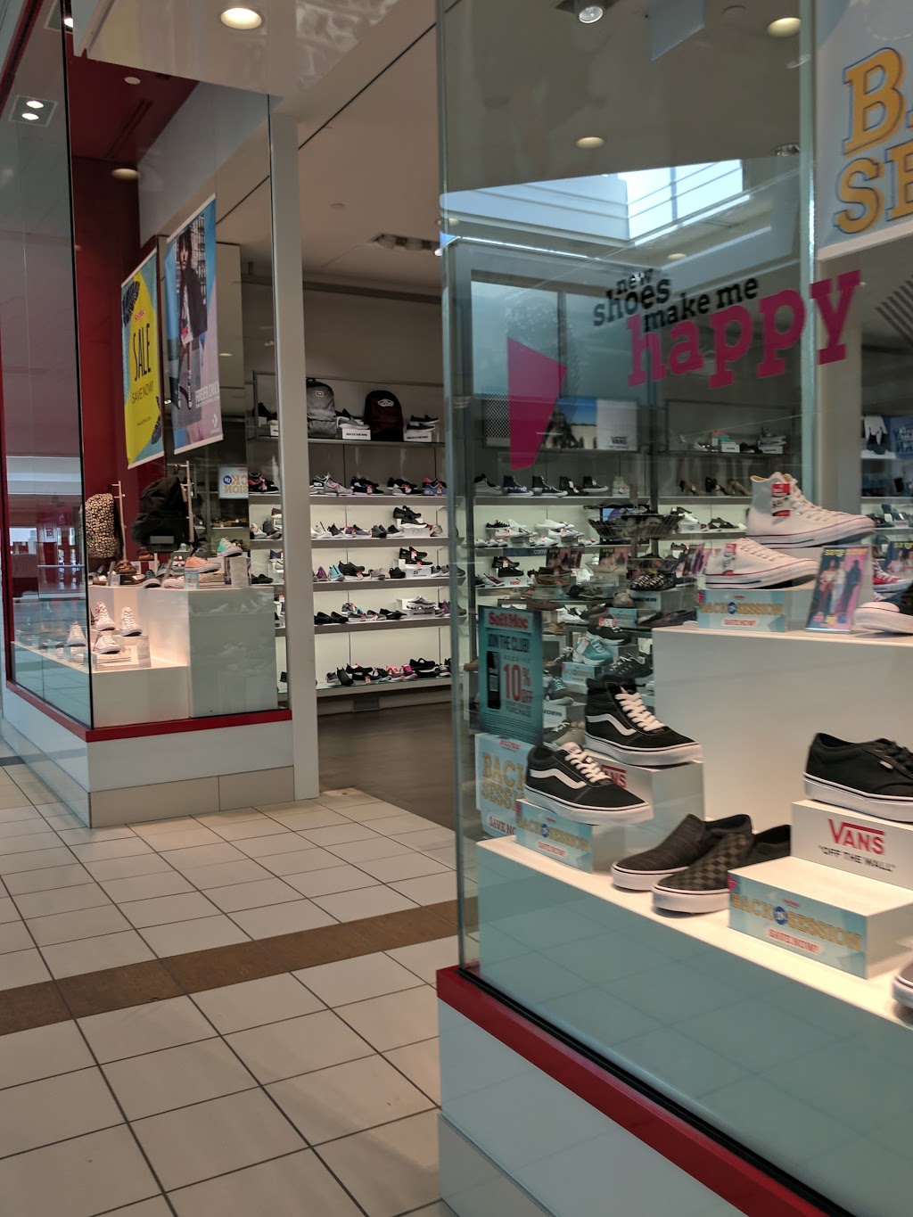 SoftMoc | SoftMoc Upper Canada Mall, 17600 Yonge St GG14, Newmarket, ON L3Y 4Z1, Canada | Phone: (905) 895-0582