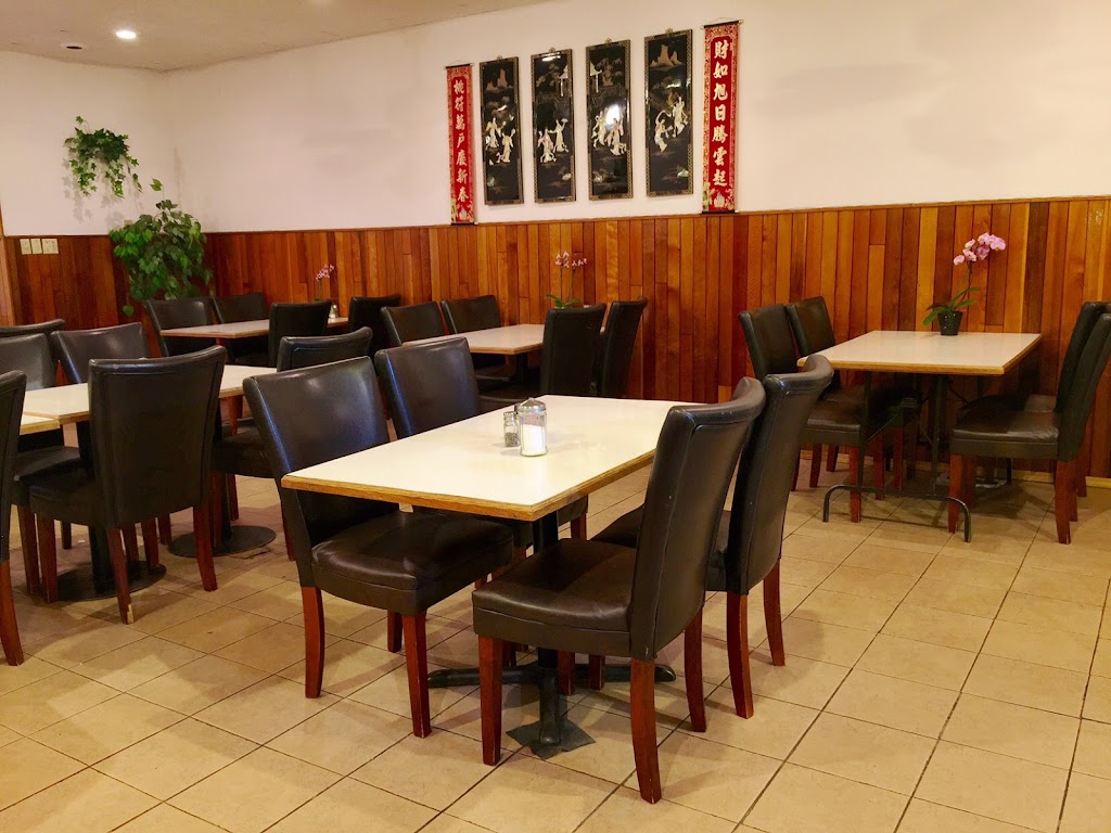 Lotus Garden Family Restaurant | 5032 50 St, Mundare, AB T0B 3H0, Canada | Phone: (780) 764-3050