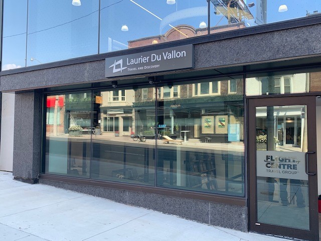 Laurier Du Vallon Rosedale | 001-1027 Yonge St, Toronto, ON M4W 2K9, Canada | Phone: (833) 891-2462