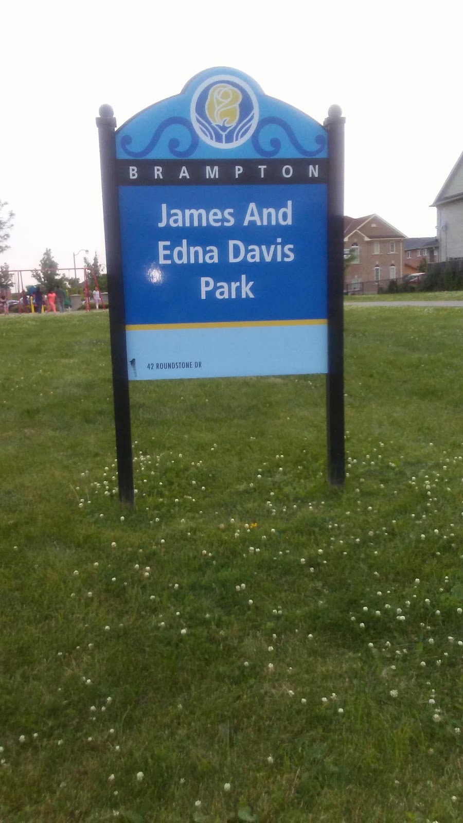 James and Edna Davis Park | Crystal Glen Crescent, Brampton, ON L6X 0K3, Canada