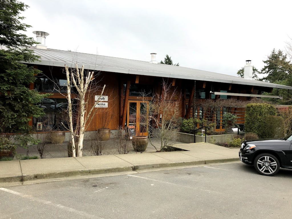 The Pub at Brentwood Bay Resort | 849 Verdier Ave, Brentwood Bay, BC V8M 1C5, Canada | Phone: (250) 544-5102