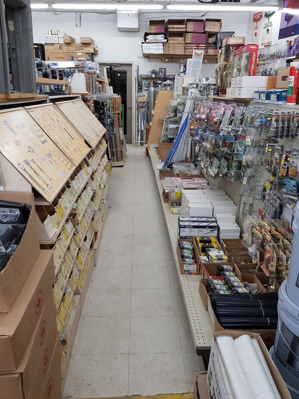 Wintact Building Supplies | 443 Coxwell Av, Toronto, ON M4L 3B9, Canada | Phone: (416) 406-3888