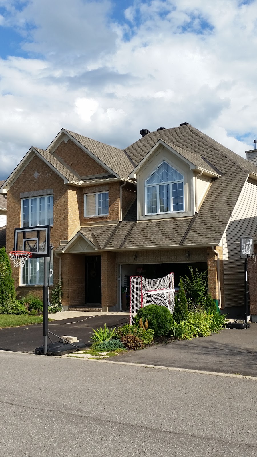 Desmarais Roofing Inc | 5480 Canotek Rd Unit #22G, Gloucester, ON K1J 9H7, Canada | Phone: (613) 327-9571