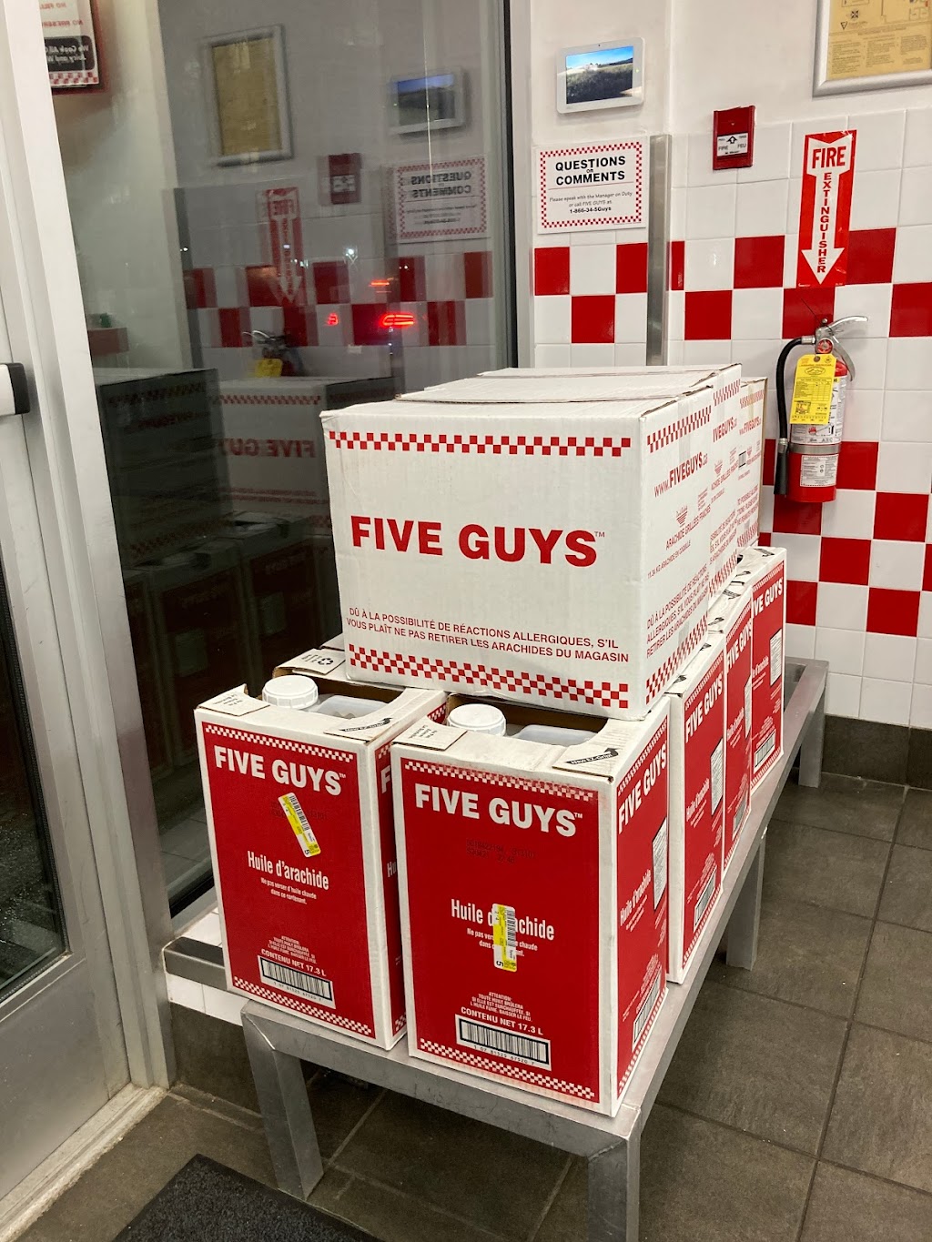 Five Guys | 728 Main St, West Vancouver, BC V7T 0A5, Canada | Phone: (604) 925-3483