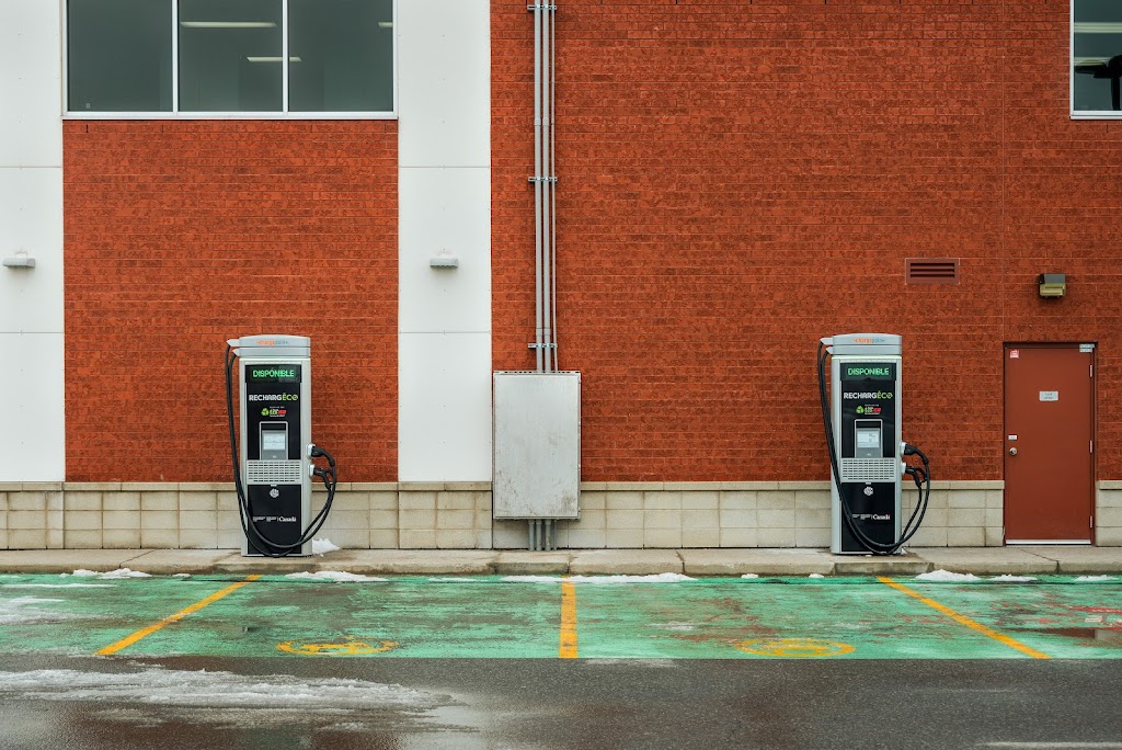 ChargePoint Charging Station | 249 Bd Harwood, Vaudreuil-Dorion, QC J7V 1Y3, Canada | Phone: (888) 758-4389