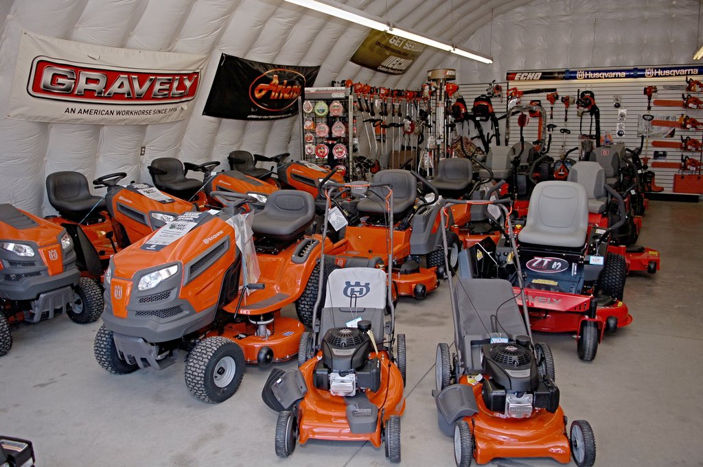 Petes Lawn & Marine | 7 Concession Rd 7, Perth, ON K7H 3C8, Canada | Phone: (613) 267-7053