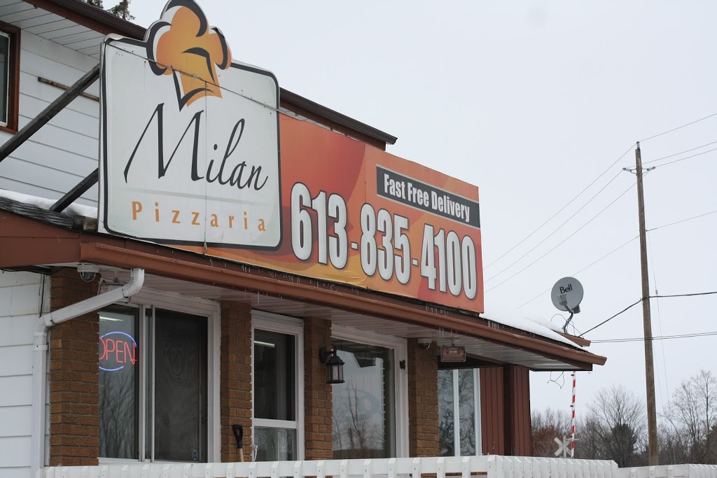 Milan Pizzaria | 5834 Rockdale Road, Vars, ON K0A 3H0, Canada | Phone: (613) 835-4100