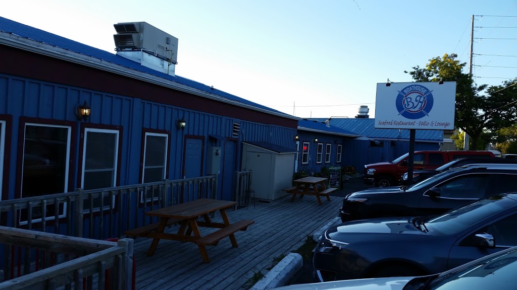 The Boathouse Seafood Restaurant And Waterfront Patio | 32 S Front St, Belleville, ON K8N 2Y3, Canada | Phone: (613) 969-2211