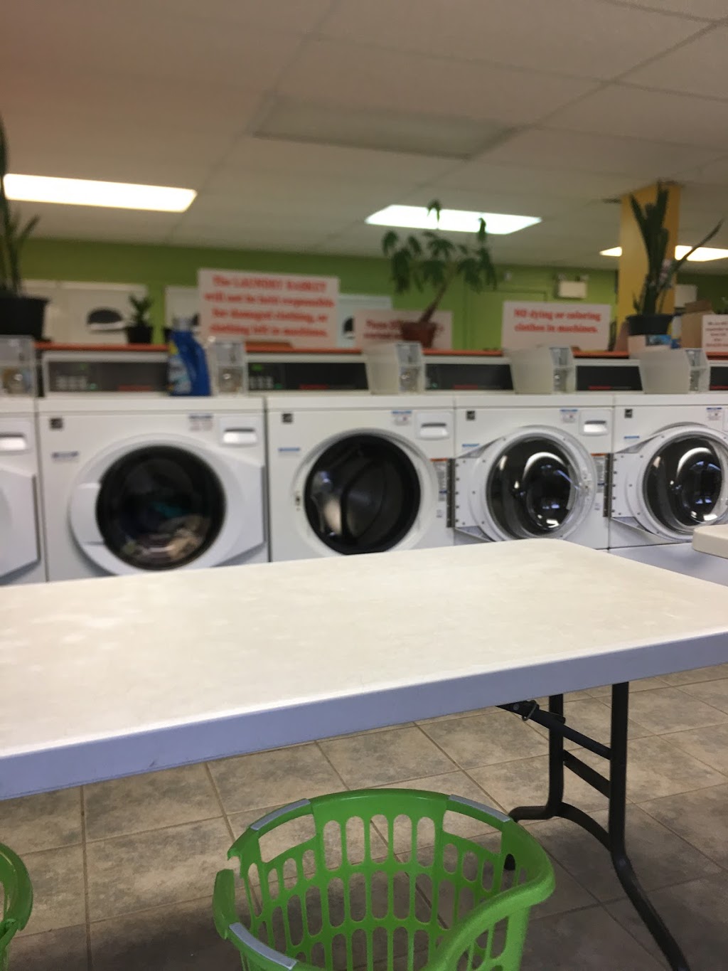 Laundry Basket | 209 High St, Bridgewater, NS B4V 1W2, Canada | Phone: (902) 530-3343