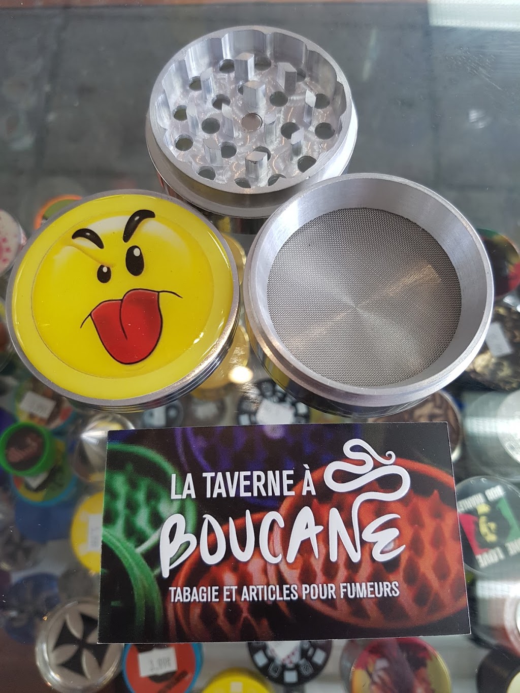 La Taverne à Boucane - Articles Pour Vapoteurs | 732 Rue Saint-Isidore Appellez après 16h, EXPLICIT SHOP, Saint-Lin - Laurentides, QC J5M 2V3, Canada | Phone: (438) 345-3362