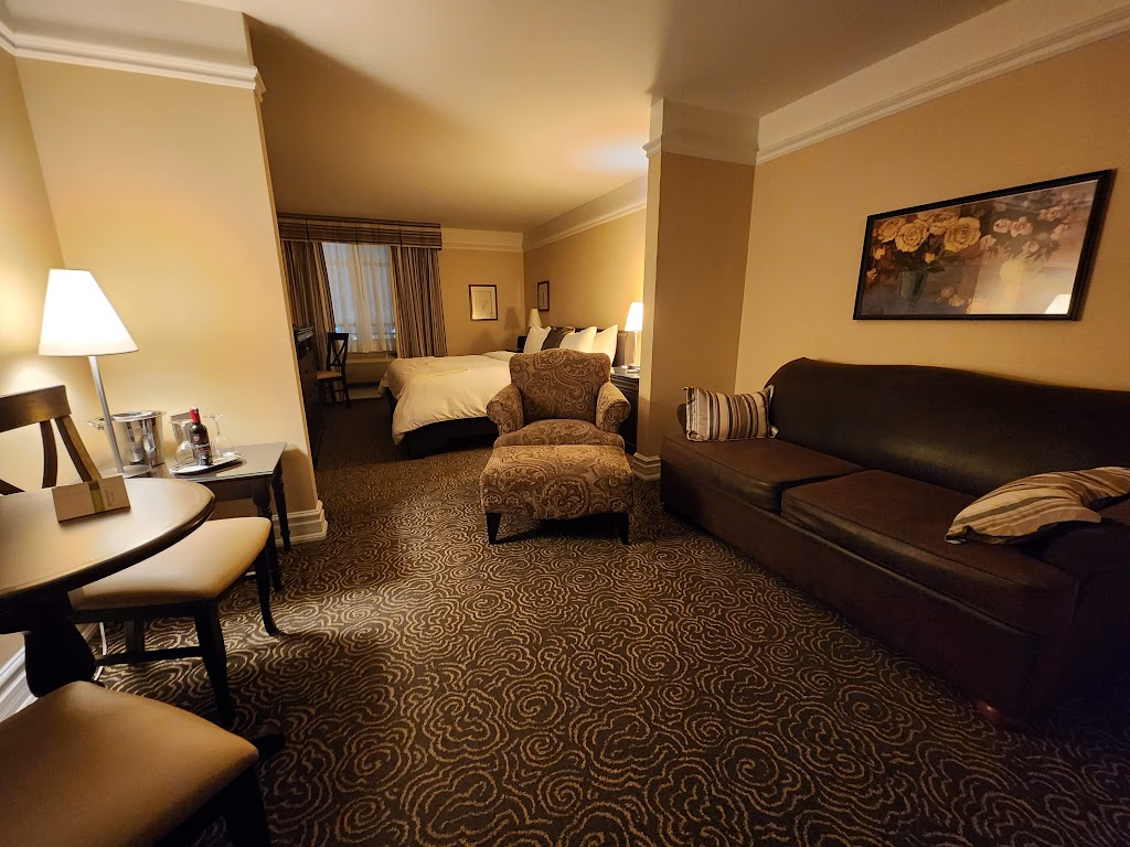 Le St-Martin Hôtel & Suites | 1400 Rue Maurice-Gauvin, Laval, QC H7S 2P1, Canada | Phone: (450) 902-3000