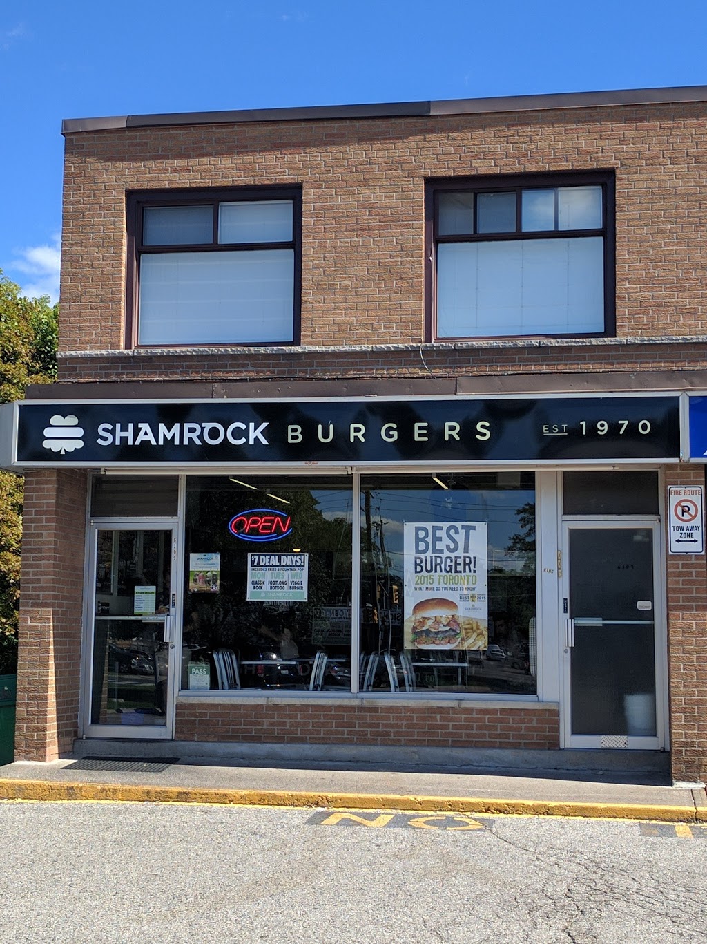 Shamrock Burgers | 6109 Kingston Rd, Scarborough, ON M1C 1K5, Canada | Phone: (416) 282-0121