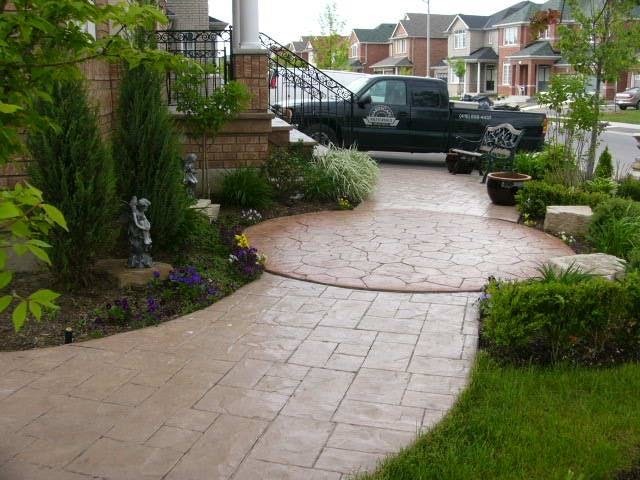 Hardscape Patterned Walkways | 76 Burgon Pl, Aurora, ON L4G 7Y2, Canada | Phone: (905) 392-9892