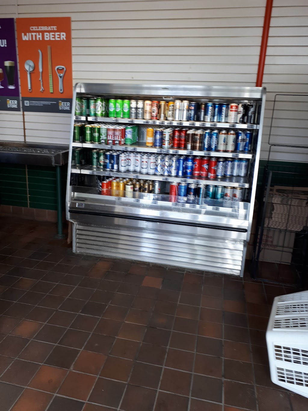 Beer Store 4103 | 427 Broadway St, Kincardine, ON N2Z 2G5, Canada | Phone: (519) 396-2782