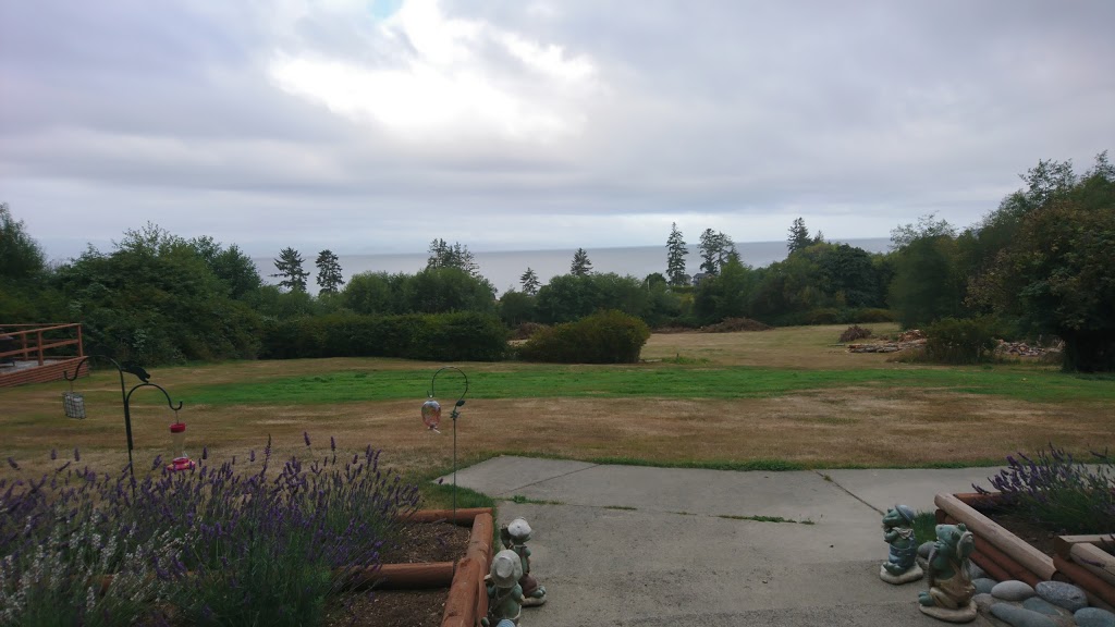 Gordons Beach Farm Stay Bed and Breakfast | 4537 Otter Point Rd, Sooke, BC V9Z 0K4, Canada | Phone: (778) 425-1312