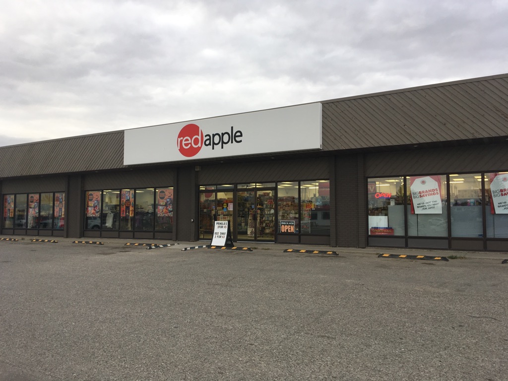 Red Apple Store | 554 24 St, Fort Macleod, AB T0L 0Z0, Canada | Phone: (403) 553-2874