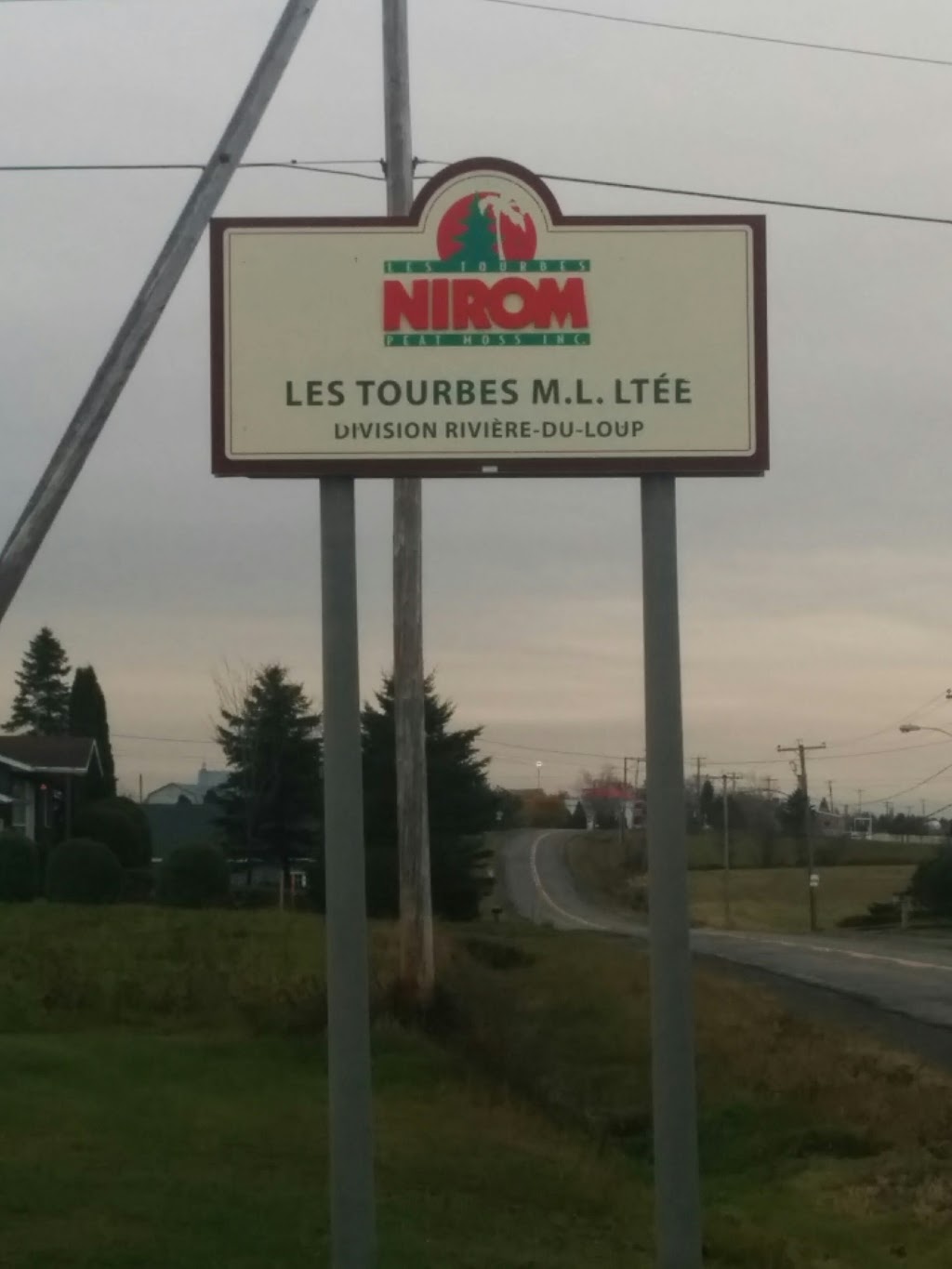 Tourbes Nirom Peat Moss Inc (Les) | 315 Chem. des Raymond, Rivière-du-Loup, QC G5R 5Y5, Canada | Phone: (418) 862-0075