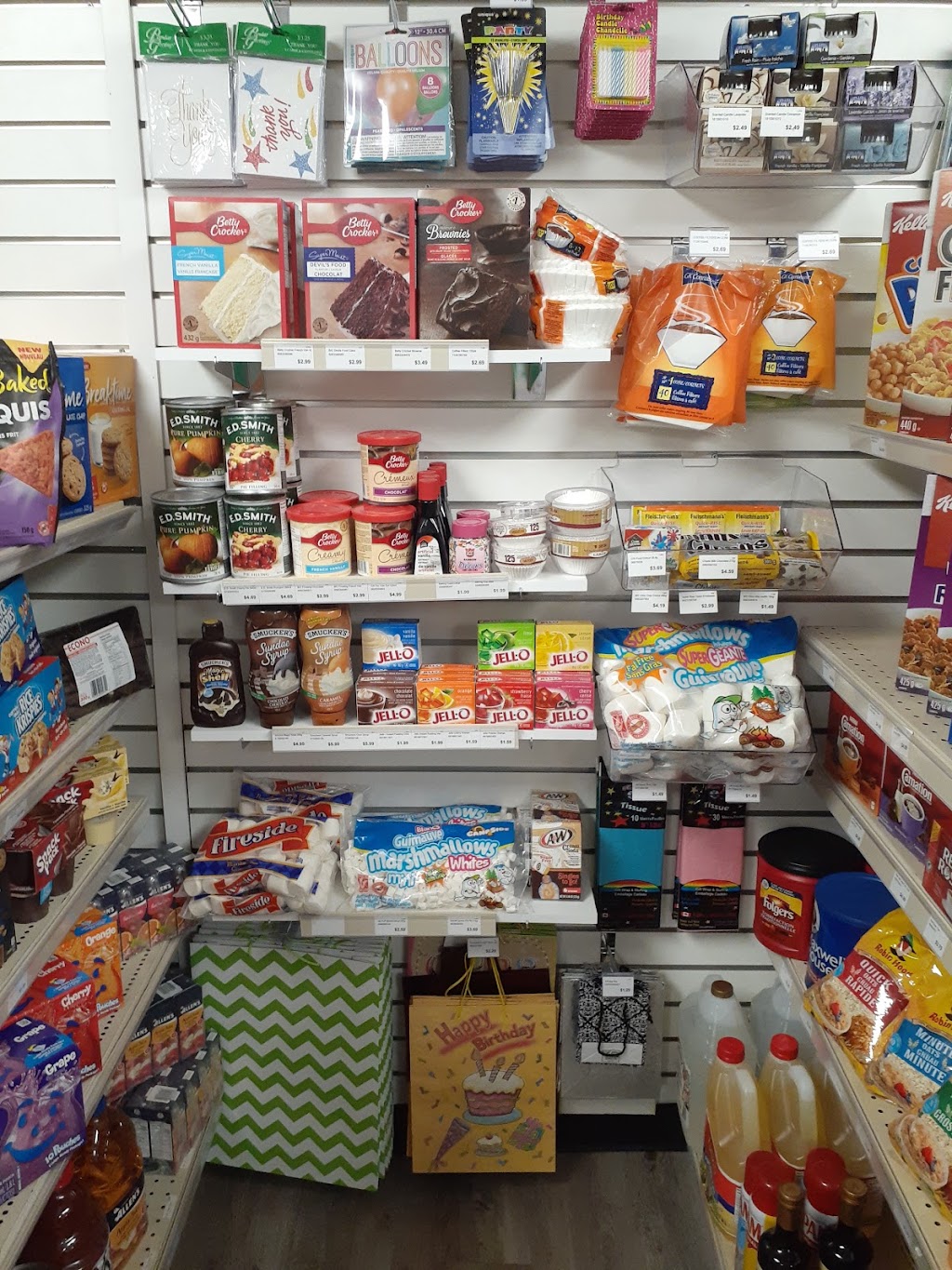 Little Guys Mini Market | 1798 Longwoods Rd, Wardsville, ON N0L 2N0, Canada | Phone: (519) 693-9400