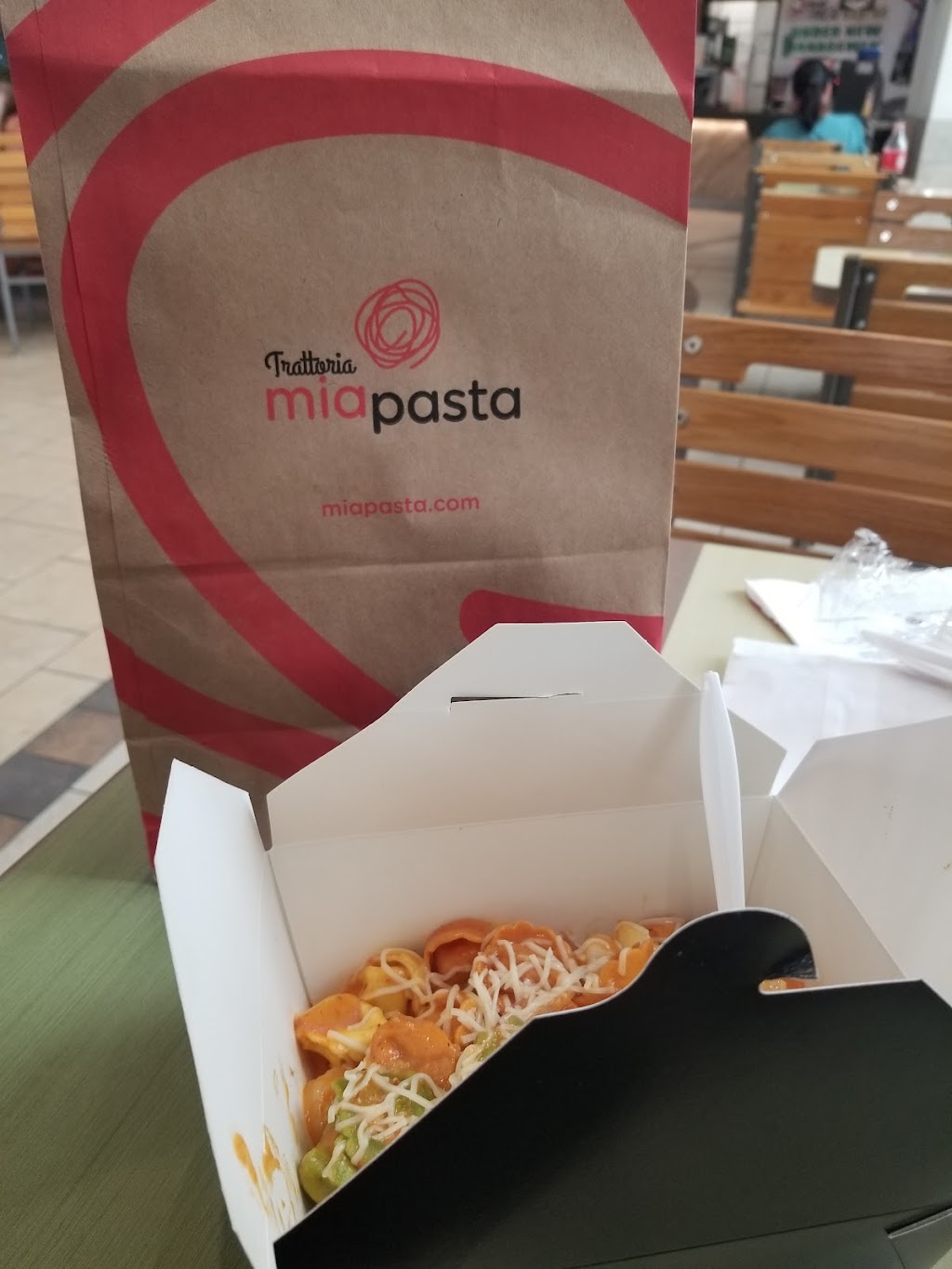 Mia Pasta Sunridge Mall | 2525 36 St NE, Calgary, AB T1Y 5T4, Canada | Phone: (403) 719-8044