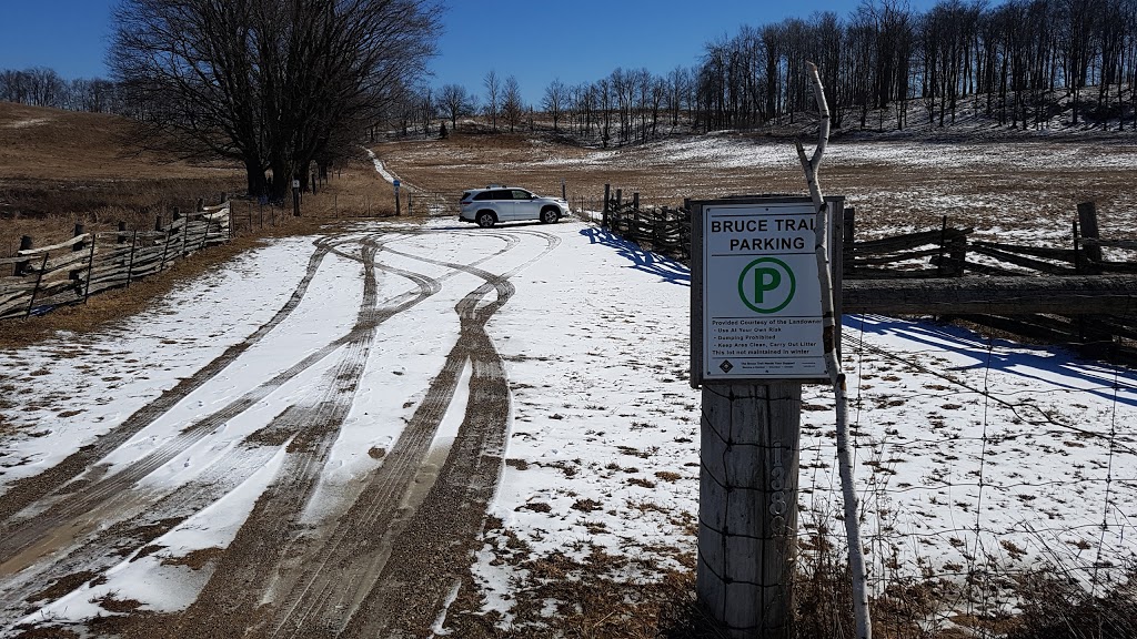 Bruce Trail Parking | 755311-755619 2nd Line EHS, Shelburne, ON L0N 1S8, Canada