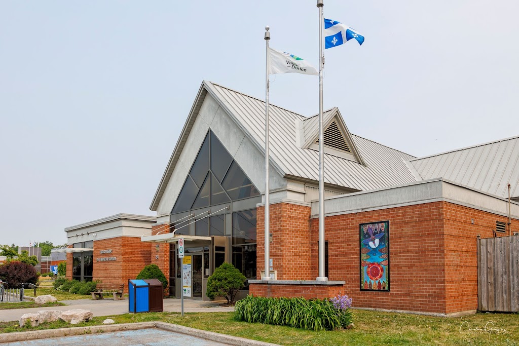 Vaudreuil-Dorion Library | 51 Jeannotte Rue, Vaudreuil-Dorion, QC J7V 6E6, Canada | Phone: (450) 455-3371