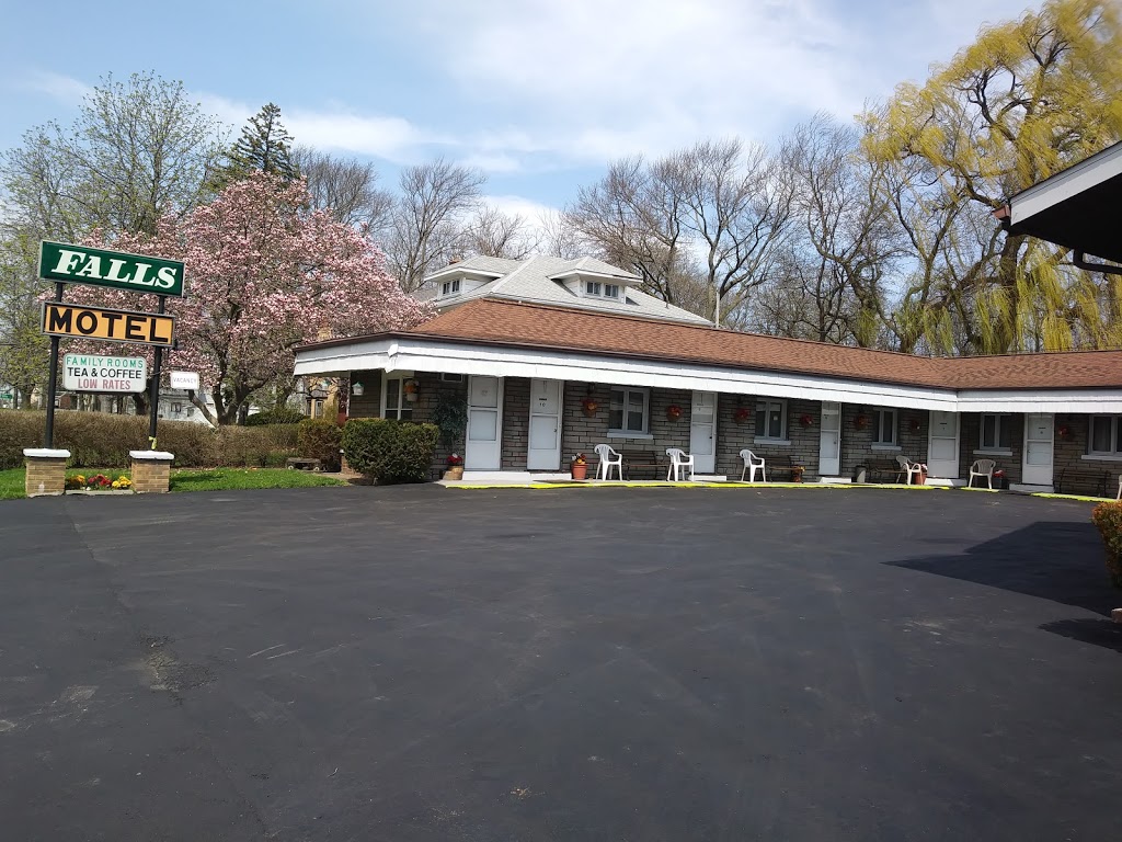 Falls Motel | 5820 Buffalo Ave, Niagara Falls, NY 13204, USA | Phone: (716) 283-3239