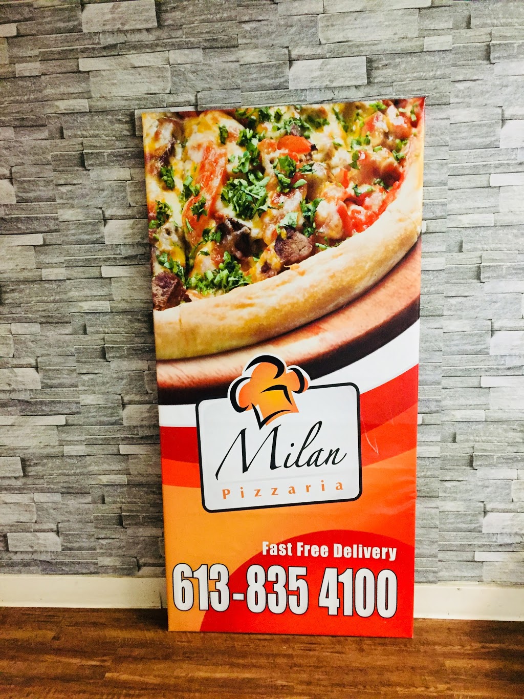 Milan Pizzaria | 5834 Rockdale Road, Vars, ON K0A 3H0, Canada | Phone: (613) 835-4100