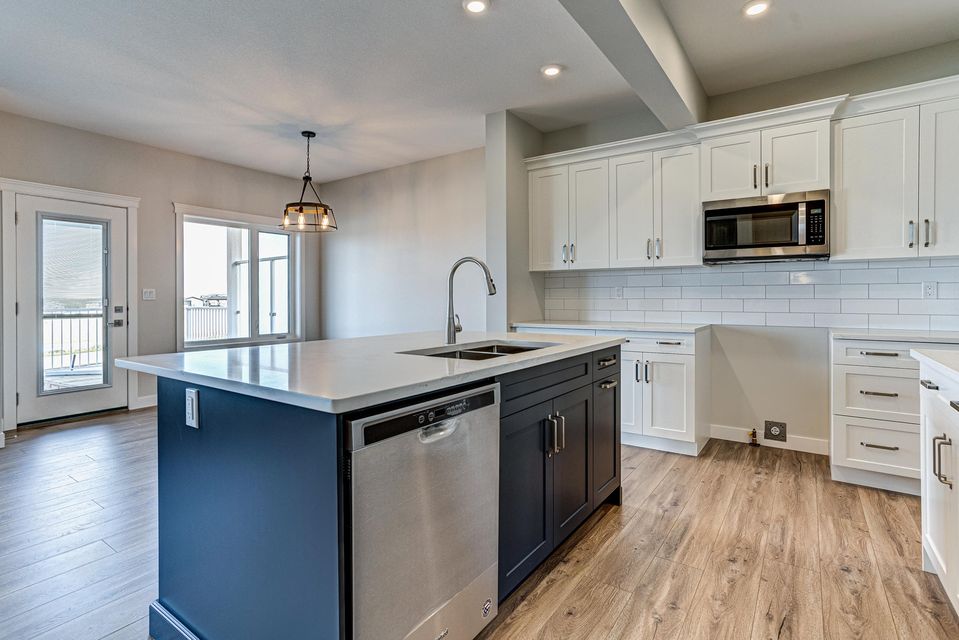 Billex Homes | 4185 Ryders Ridge Blvd, Sylvan Lake, AB T4S 0G3, Canada | Phone: (403) 588-7745