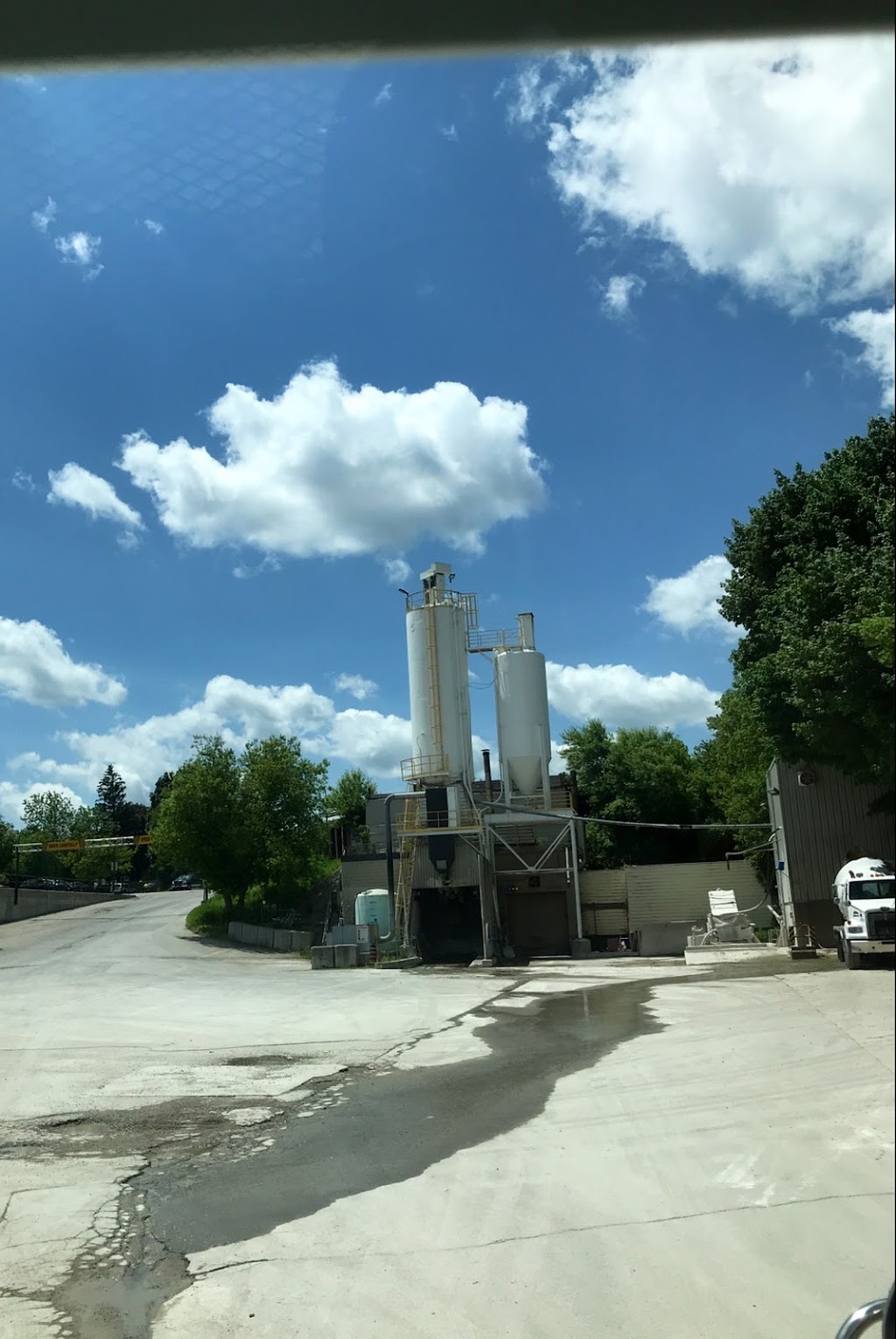 Hogg Ready Mix | 5 Hill St, Kitchener, ON N2H 4T6, Canada | Phone: (519) 579-5840