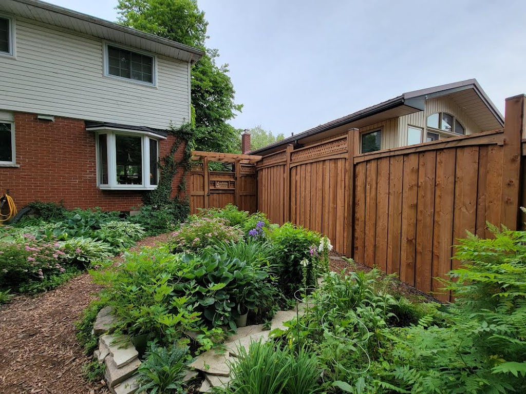 A&H Custom Fence and Decks | 50 Gerard Ave, Kitchener, ON N2C 2A1, Canada | Phone: (519) 222-2882