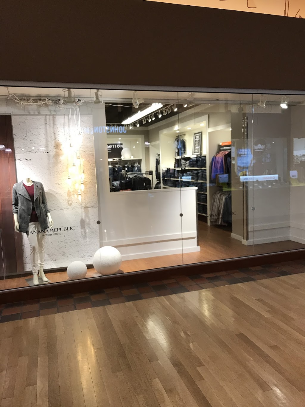 Banana Republic Factory Store | 261055 CROSS IRON BLVD SPACE #215, Rocky View County, AB T4A 0G3, Canada | Phone: (403) 274-2828