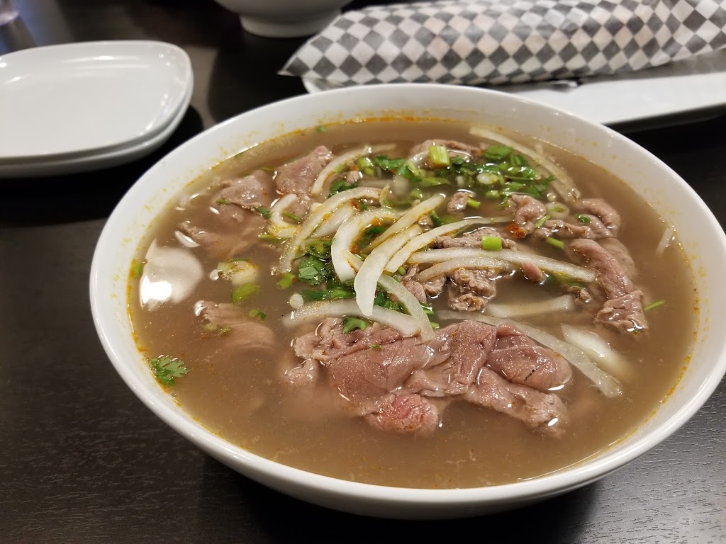 Pho HouZ Vietnamese Kitchen | 411 10 St NW, Calgary, AB T2N 1W1, Canada | Phone: (403) 229-0215