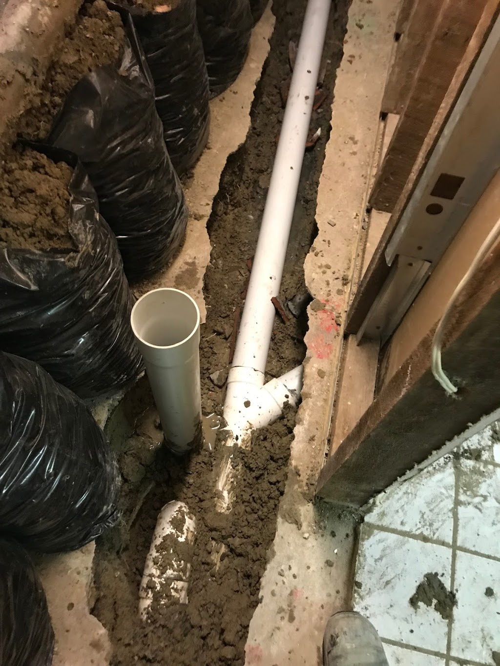 Local Drain Experts - Drain Cleaning and Clogged Drain Service | 8 Fulford Pl, Etobicoke, ON M9R 2W1, Canada | Phone: (647) 794-3321