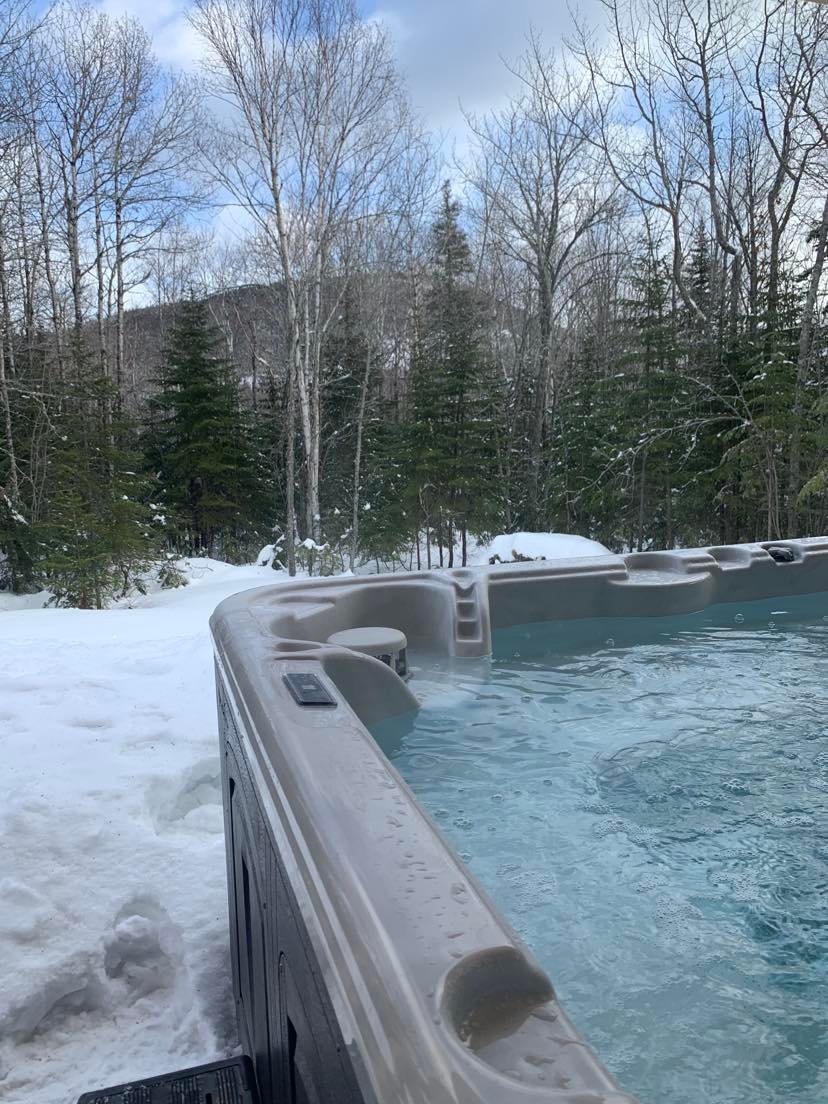 Chalet Le Rummy | 19 Chem. Marius-Barbeau, Petite-Rivière-Saint-François, QC G0A 2L0, Canada | Phone: (581) 988-8428