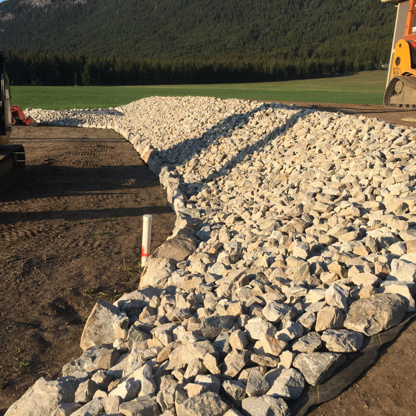 Winco Earthworks | 4207 Mikkelson Frontage Rd, Tappen, BC V0E 2X2, Canada | Phone: (250) 253-4863