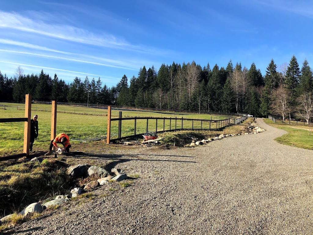 Simple Fencing | 8956 Mclarey Ave, Black Creek, BC V9J 1A2, Canada | Phone: (250) 703-1346