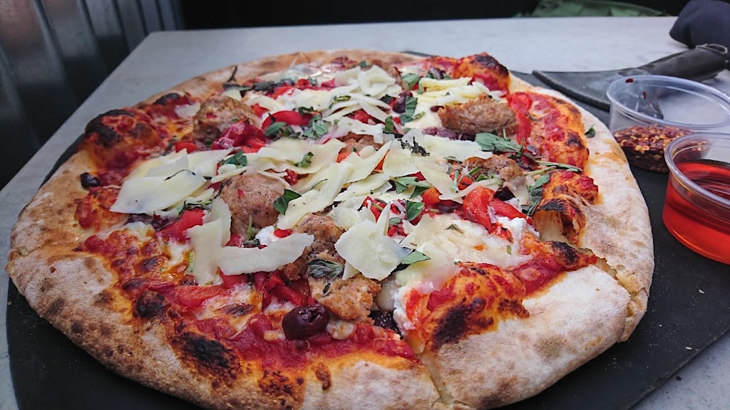 Crust & Crate Fast Fired Pizza Pub | 325 Marché Way #105, Ottawa, ON K1S 5J3, Canada | Phone: (613) 234-5959