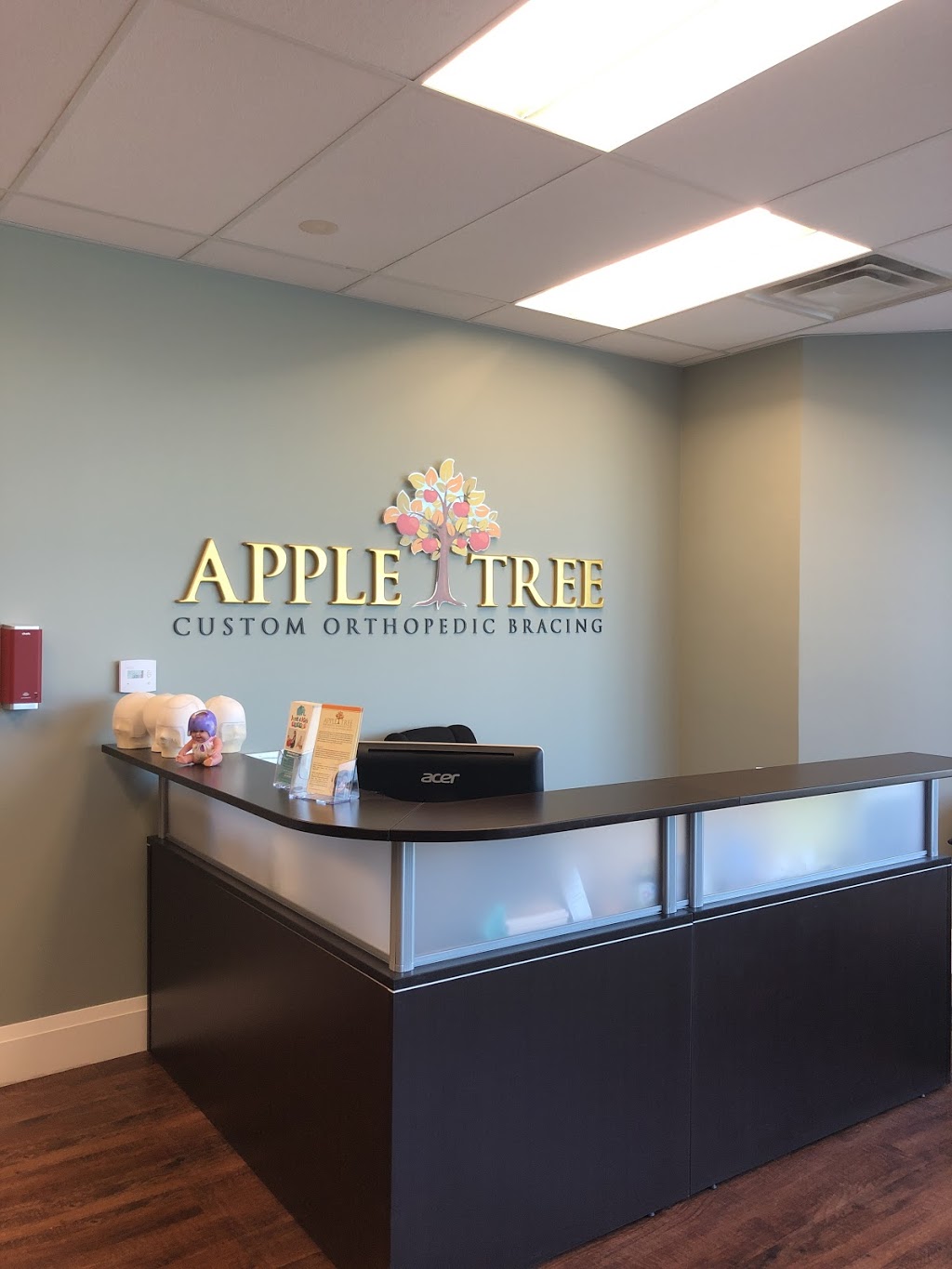 Appletree Orthotic Servies Ltd | 9401 Jane Street, Entrance A, Unit 325, Vaughan, ON L6A 4H7, Canada | Phone: (905) 631-1616