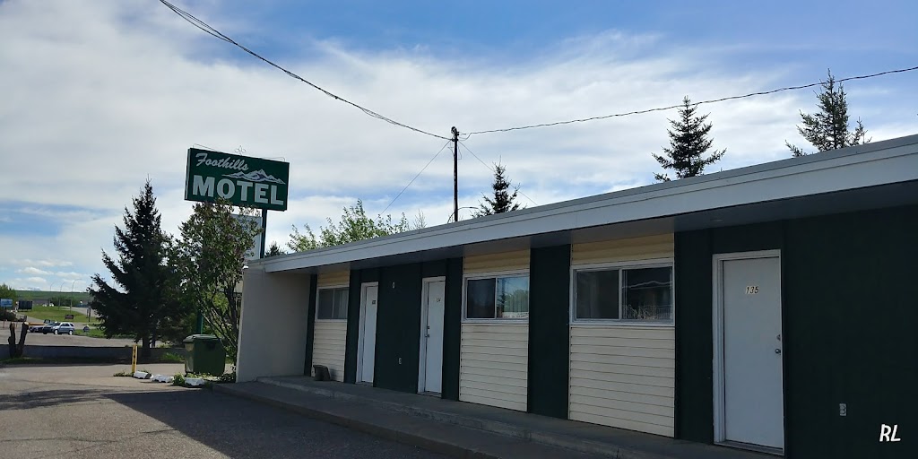 Foothills Motel | 1049 Waterton Ave, Pincher Creek, AB T0K 1W0, Canada | Phone: (403) 627-3341