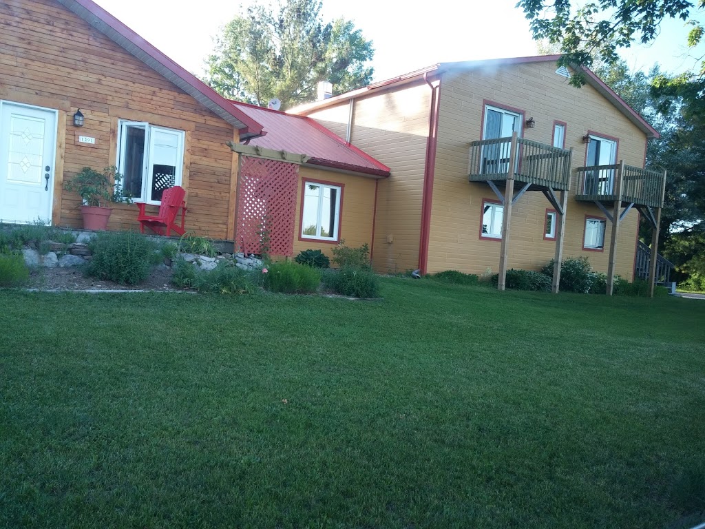 Auberge Ma Maison | 1291 Rang du Pied de la Montagne, Sainte-Mélanie, QC J0K 3A0, Canada | Phone: (450) 889-2296