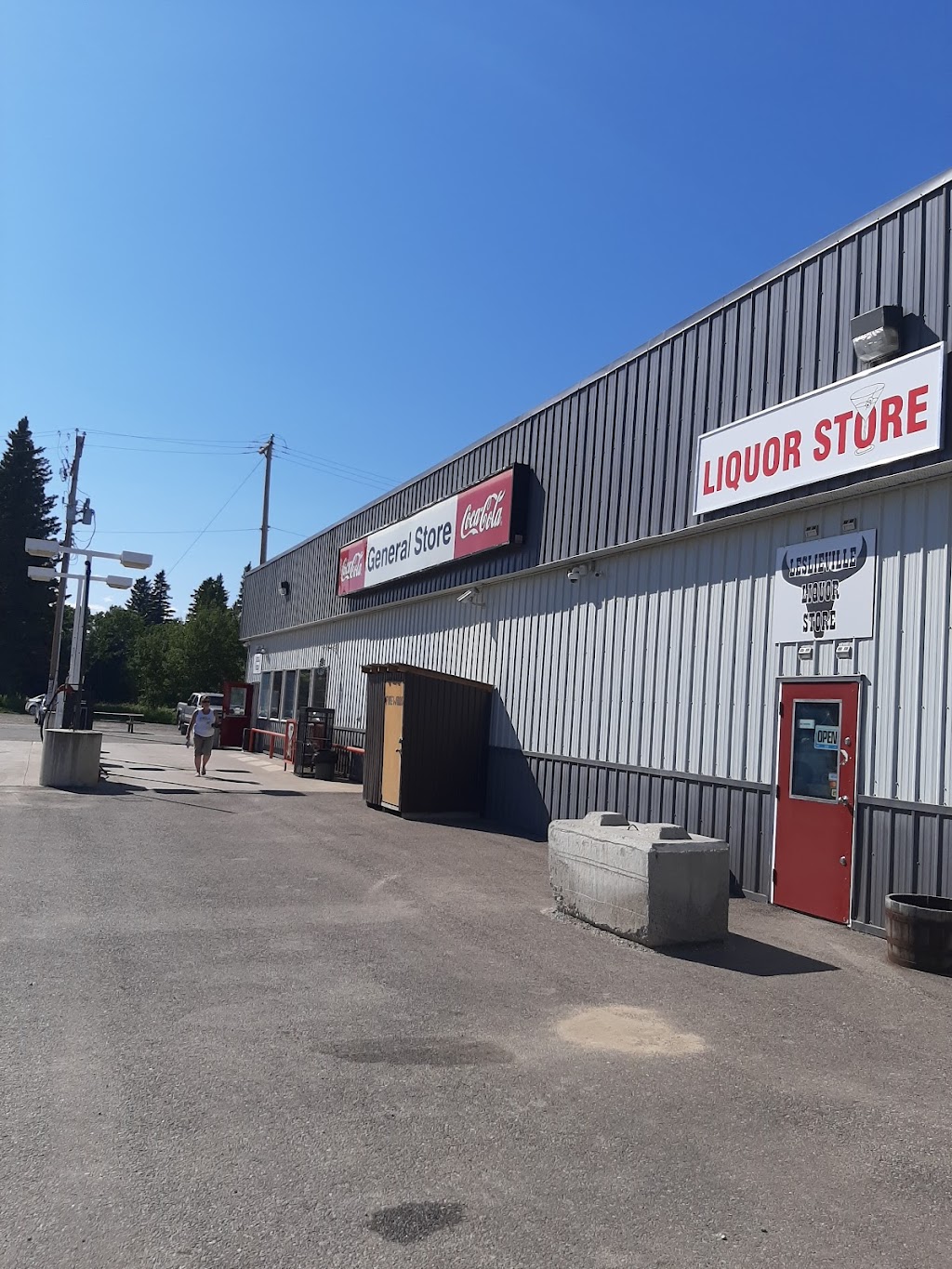 Leslieville GTI, General Store & Liquor Store | 234 1 Ave, Leslieville, AB T0M 1H0, Canada | Phone: (403) 729-2983