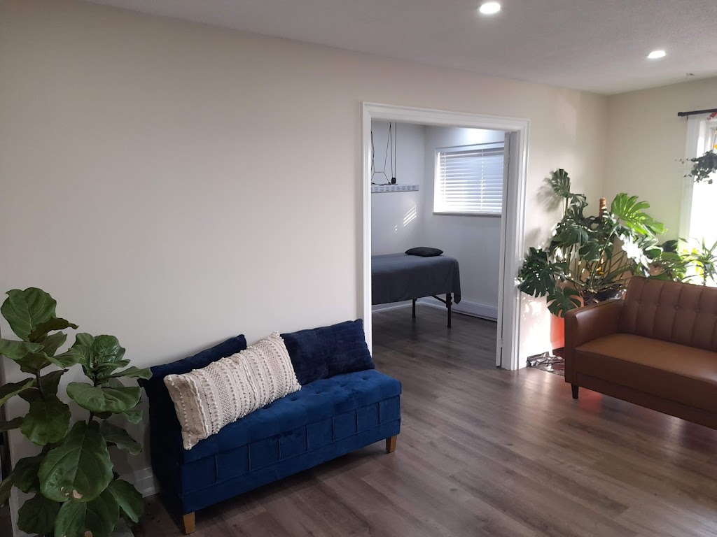 Off-Centered.ca | Conroy Crescent, Guelph, ON N1G 2V5, Canada | Phone: (226) 780-1233