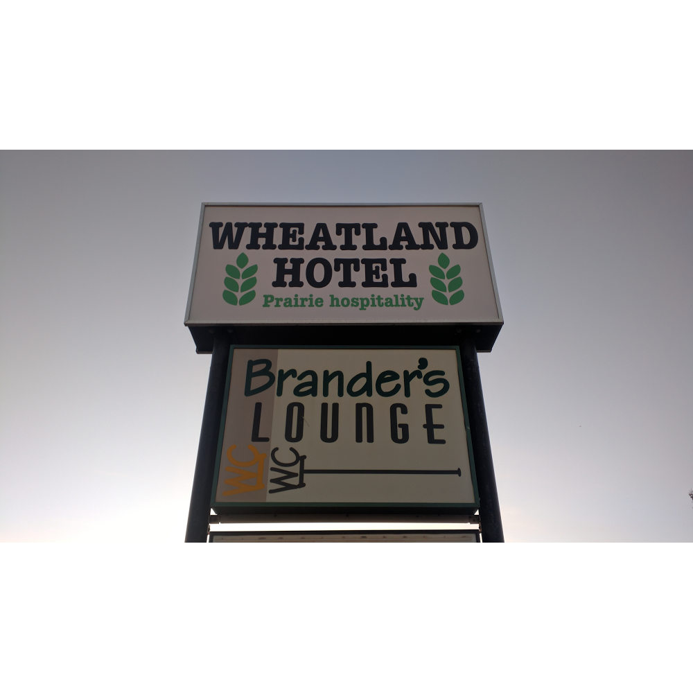 Wheatland Hotel | 960 Westridge Rd, Strathmore, AB T1P 1H8, Canada | Phone: (403) 934-4000
