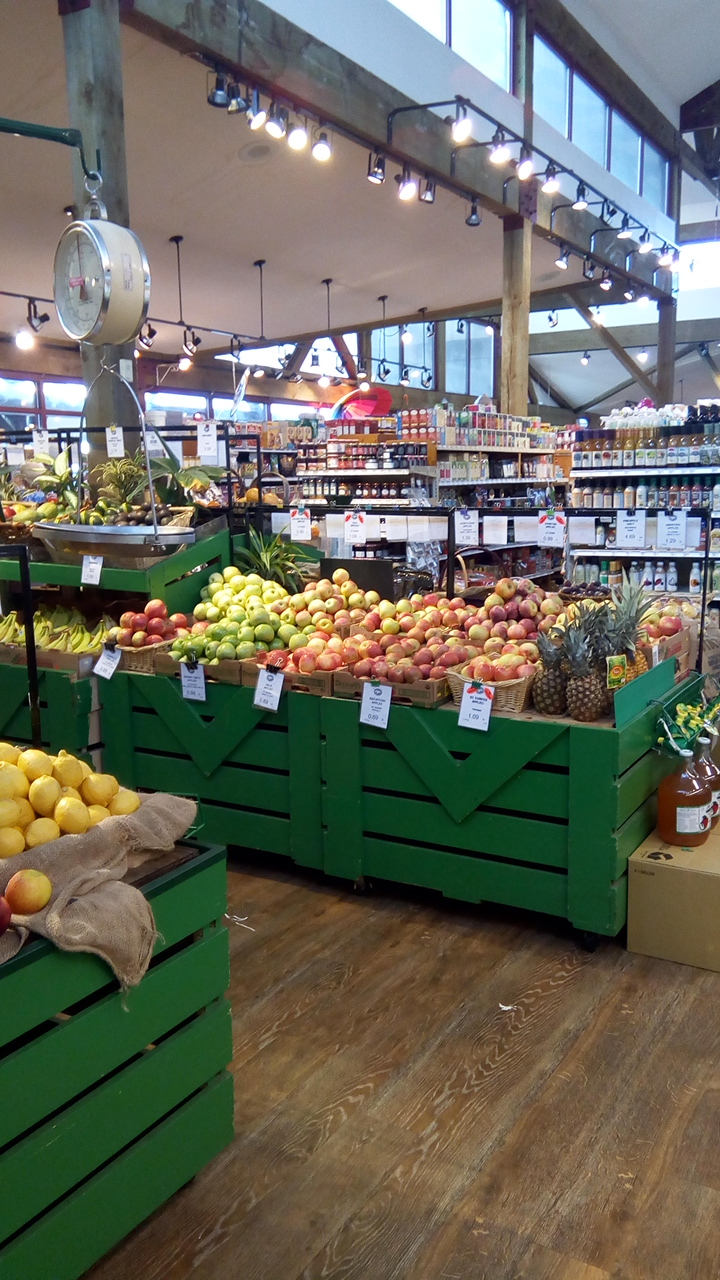 Bruce’s Country Market | 23963 Lougheed Hwy, Maple Ridge, BC V2W 1J1, Canada | Phone: (604) 463-9216