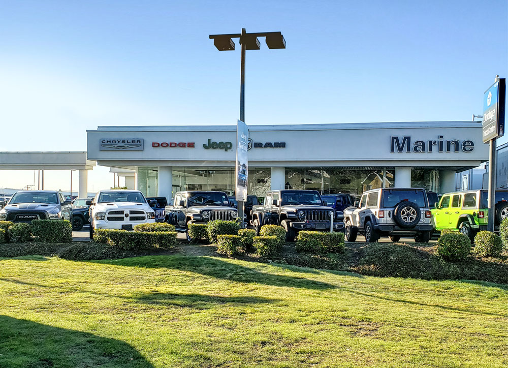 Marine Chrysler Dodge Jeep Ram | 450 SE Marine Dr, Vancouver, BC V5X 4V2, Canada | Phone: (604) 321-1236