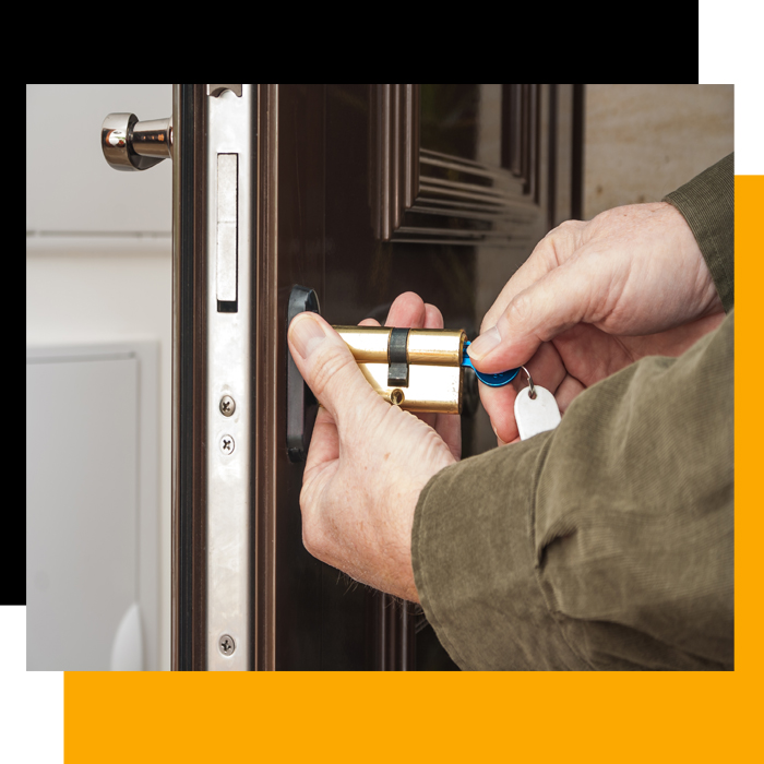 TBC Locksmith | 46 St Clair Ave E unit 205, Toronto, ON M4T 1M9, Canada | Phone: (647) 370-2520