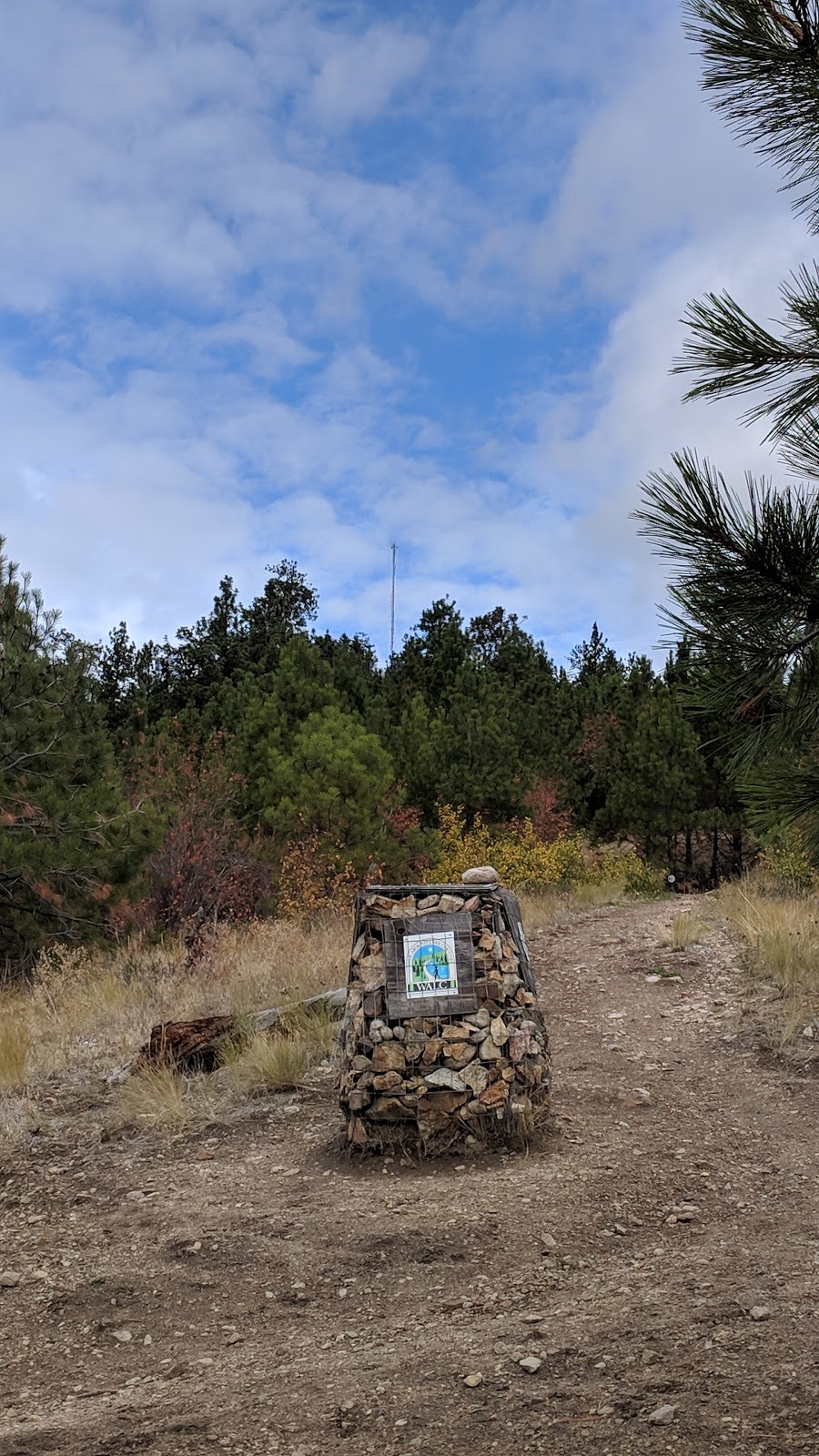 Raven Ridge Trailhead - Spion Kop Hiking Trails | 13850 Forest Hills Dr, Lake Country, BC V4V 1A5, Canada