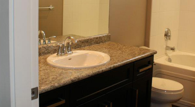 Clearbrook Countertops | 579 Clearbrook Rd, Abbotsford, BC V2T 5X1, Canada | Phone: (604) 852-5528